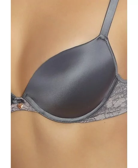 Sassa modes krūšturis