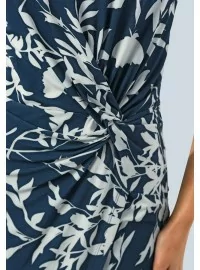 Alba Moda trikotāžas kleita ar oderējumu