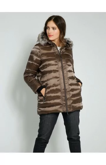 Janet & Joyce stepēta jaka (paplašināta) - 1