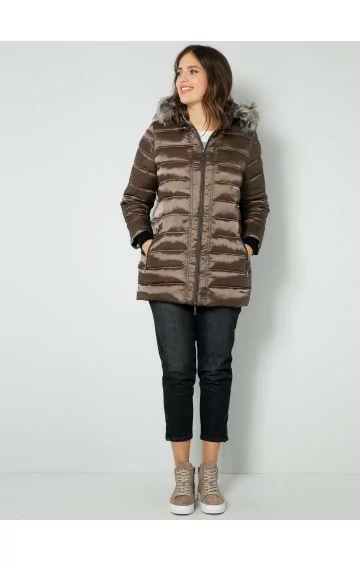 Janet & Joyce stepēta jaka (paplašināta) - 2