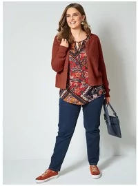 Īss džemperis Janet & Joyce ar apaļu izgriezumu