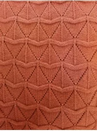 Īss džemperis Janet & Joyce ar apaļu izgriezumu