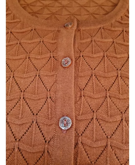 Īss džemperis Janet & Joyce ar apaļu izgriezumu