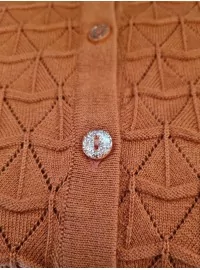 Īss džemperis Janet & Joyce ar apaļu izgriezumu