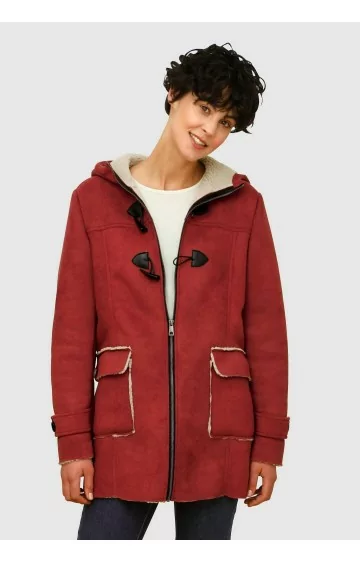 Kleita ar kapuci virsjakā - 1