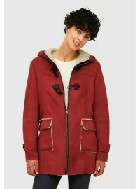 Kleita ar kapuci virsjakā - 1