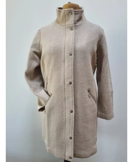 Kleita ikdienas mēteļos - 2