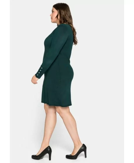 Sheego kleita no smalka adījuma