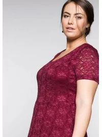 Sheego nėrinių suknelė su figūrą koreguojančiu apatiniu