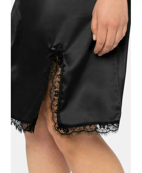 Vilinošs Sheego satīna naktskrekls